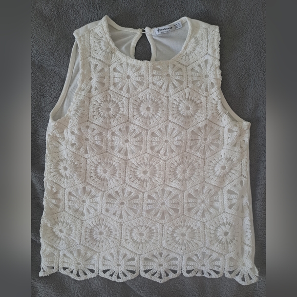 White crochet tank top - Picture 1 of 4